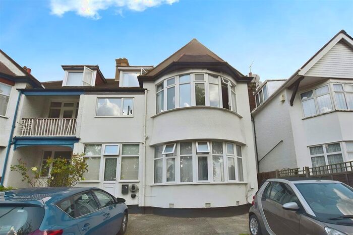 1 Bedroom Flat To Rent In Queens Road, London, NW4