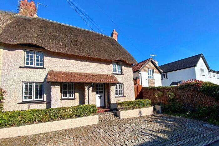 4 Bedroom Semi-Detached House For Sale In Greenway, Woodbury, Exeter, EX5