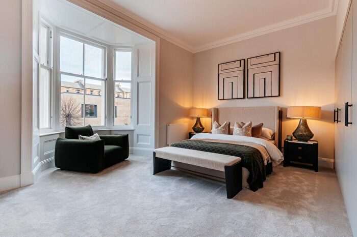 5 Bedroom Town House For Sale In Millerfield Place, Edinburgh, EH9