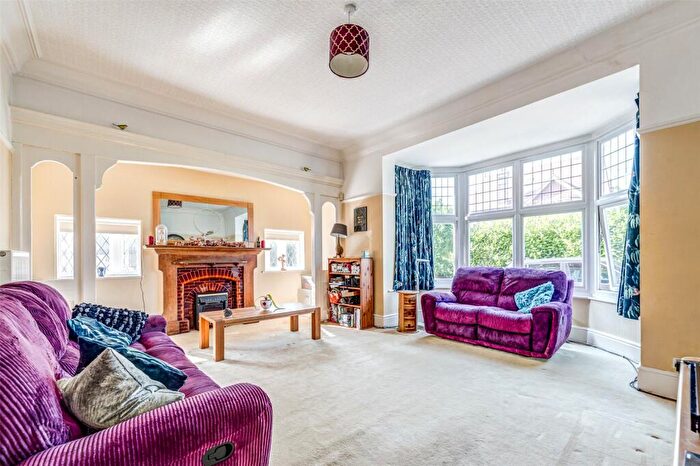 4 Bedroom Detached House For Sale In Cissbury Road, Worthing, West Sussex, BN14