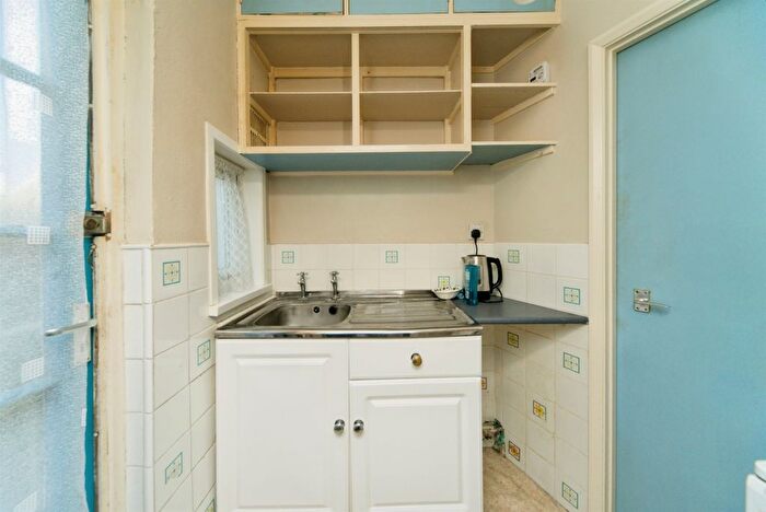 1 Bedroom Flat For Sale In Cornwall Road, Bexhill-On-Sea, TN39