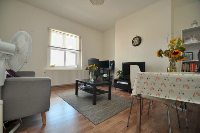1 Bedroom Flat To Rent In Marlborough Road, Archway, N19