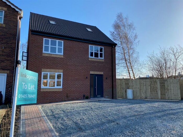 4 Bedroom Detached House To Rent In St. Johns Court, Goole, DN14