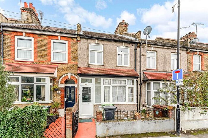 3 Bedroom House To Rent In Gosport Road, Walthamstow, E17