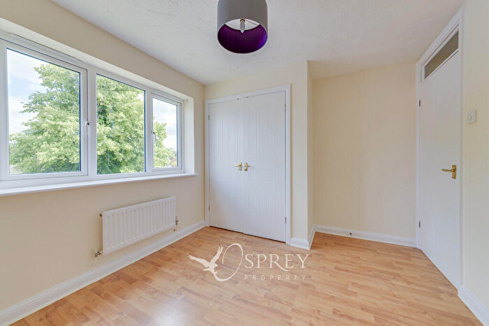 4 Bedroom Detached House For Sale In Sutton Road, Oundle, PE8