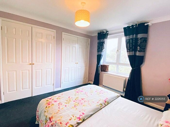 2 Bedroom Semi-Detached House To Rent In Wotton Green, Orpington, BR5