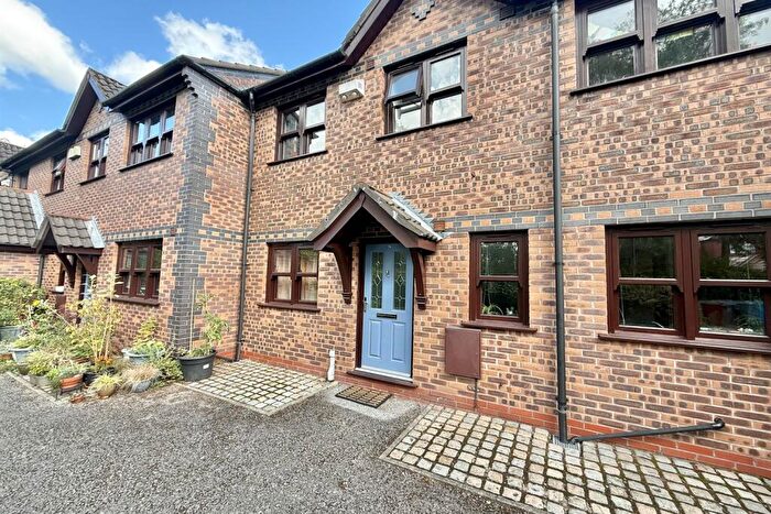 2 Bedroom Apartment To Rent In Elladene Park, Chorlton, M21