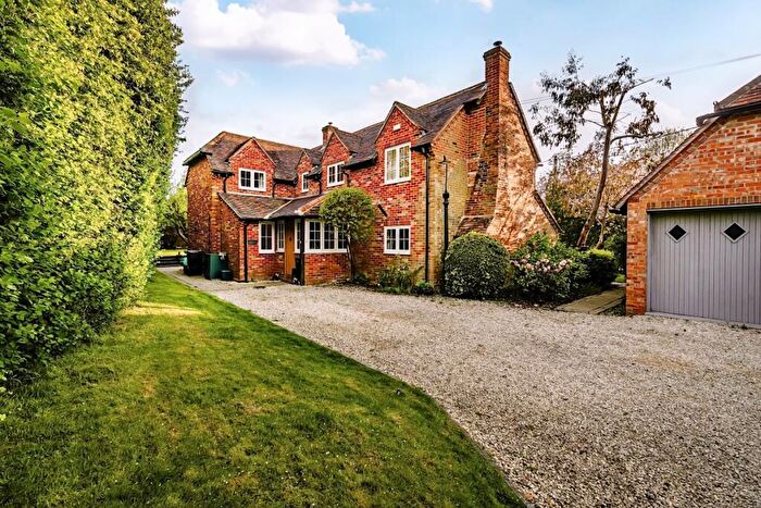 4 Bedroom House To Rent In Pottery Lane Inkpen, RG17