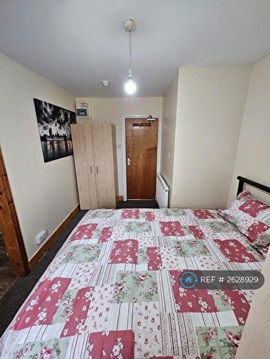 Studio To Rent In Sutherland Road, London, N17