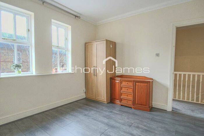 3 Bedroom Terraced House To Rent In Woodyates Road, London, SE12