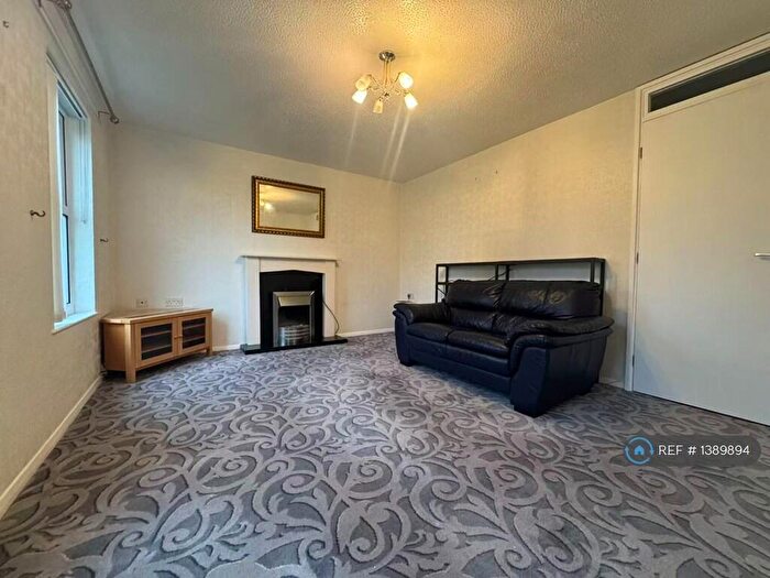 2 Bedroom Flat To Rent In Coniston Road, Patchway, Bristol, BS34