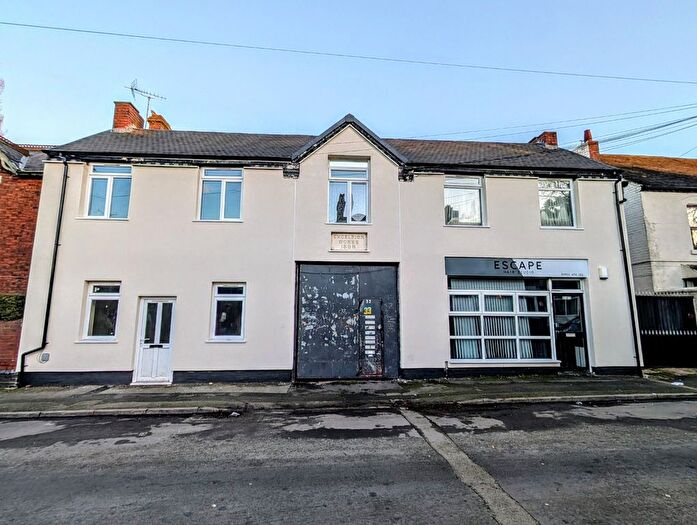 1 Bedroom Flat To Rent In Harrison Street, Bloxwich, WS3