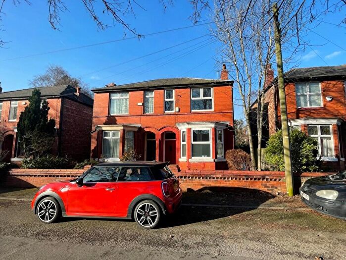 4 Bedroom Property To Rent In Rusholme Grove, Rusholme, £pppw, M14