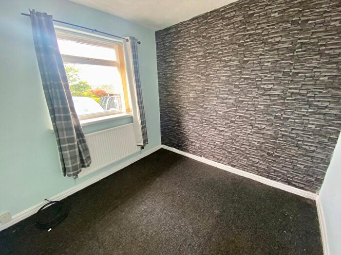 2 Bedroom Bungalow For Sale In Kingsdale Drive, Bradford, BD2