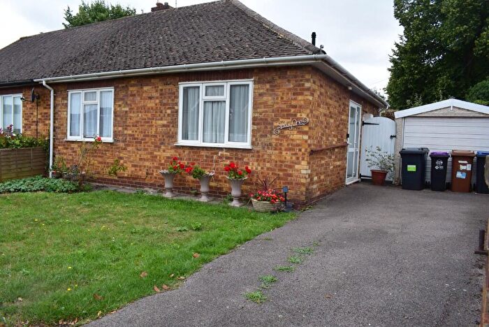 2 Bedroom Semi-Detached Bungalow To Rent In Musley Hill, Ware, Hertfordshire, SG12