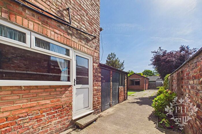 4 Bedroom Semi-Detached House For Sale In Pinewood Road, Eaglescliffe, Stockton-On-Tees, TS16