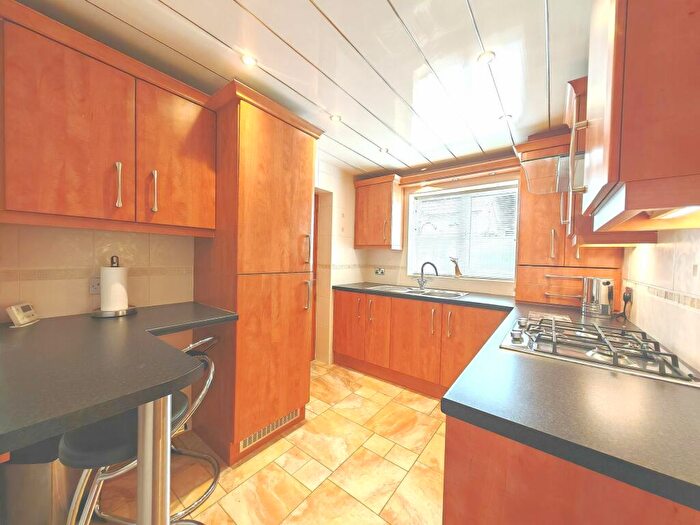 2 Bedroom Detached Bungalow For Sale In North Drive, Hebburn, NE31