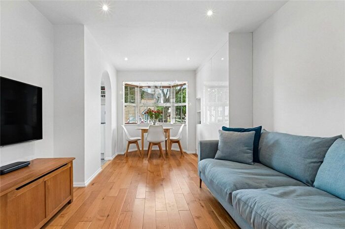 2 Bedroom Flat For Sale In Shire Place, SW18