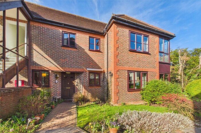 2 Bedroom Flat For Sale In Willows Court, Station Road, Pangbourne, Reading, RG8