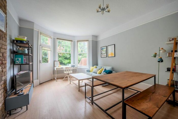1 Bedroom Flat To Rent In Oakhill Road, Putney, London, SW15