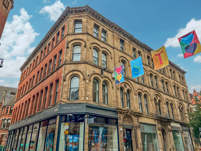 2 Bedroom Apartment To Rent In King Street, Manchester, M2