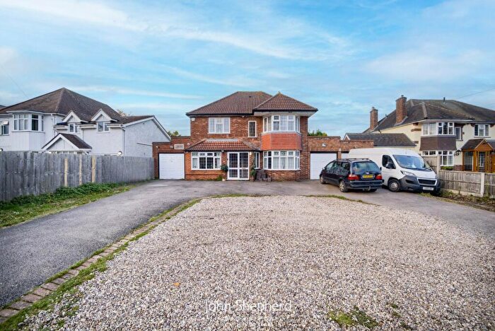 4 Bedroom Detached House For Sale In Coleshill Road, Marston Green, Birmingham, West Midlands, B37