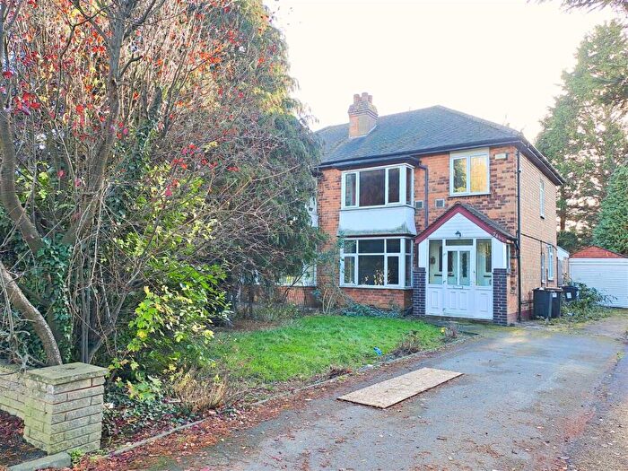 3 Bedroom Semi-Detached House For Sale In Coventry Road, Sheldon, Birmingham, B26