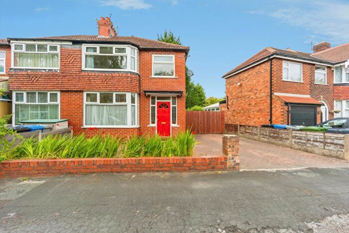 3 Bedroom Semi-Detached House For Sale In Manley Road, Sale, Greater Manchester, M33