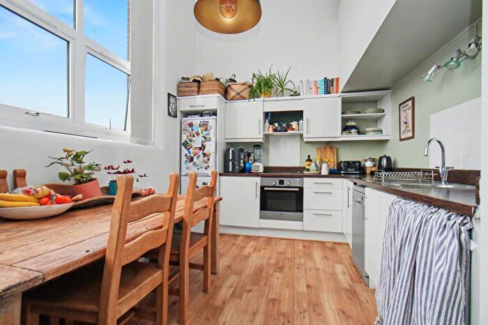 1 Bedroom Flat For Sale In Andersons Road, Southampton, SO14