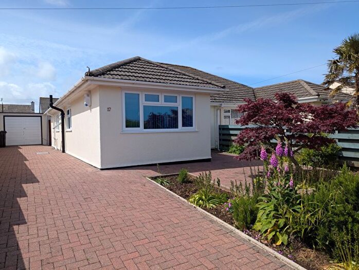 3 Bedroom Bungalow For Sale In Holman Avenue, Camborne, TR14