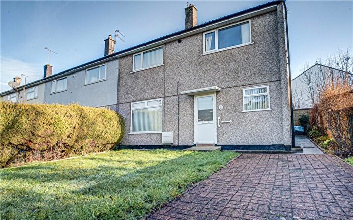 3 Bedroom End Of Terrace House For Sale In Queens Drive, Swindon, Wiltshire, SN3