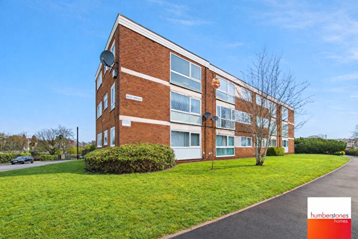 2 Bedroom Flat For Sale In Beechdale, Perry Hill Road, Oldbury, B68