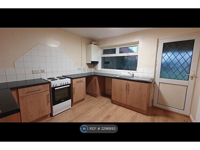 2 Bedroom Flat To Rent In Walesby Drive, Kirkby-In-Ashfield, Nottingham, NG17