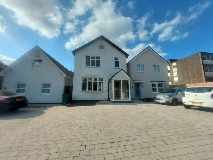 3 Bedroom Detached House To Rent In Little Glen Road, Glen Parva, Leicester, Leicestershire., LE2