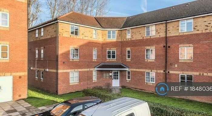 2 Bedroom Flat To Rent In Thyme Close, London, SE3