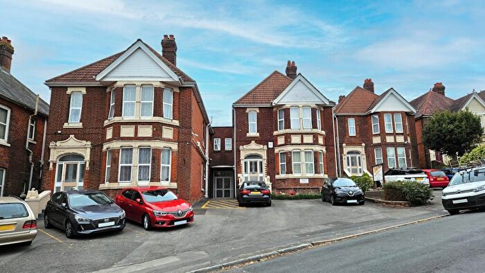 27 Bedroom Flat For Sale In Stepping Stones, - Thorold Road, Bitterne Park, SO18