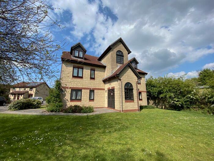 1 Bedroom Flat To Rent In Paddock Close, Bristol, BS32