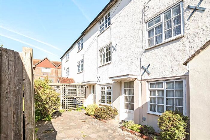 1 Bedroom Town House To Rent In Salisbury - Ivy Place, SP1