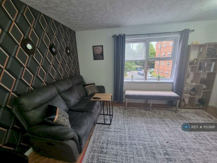 2 Bedroom Flat To Rent In Shaftesbury Gardens, London, NW10