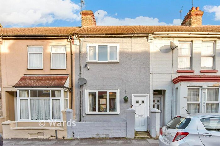 2 Bedroom Terraced House For Sale In Burnt Oak Terrace, Gillingham, Kent, ME7