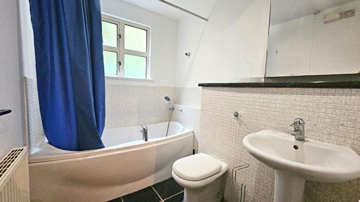 2 Bedroom Apartment To Rent In Capital Edge, Hotwell Road, BS8