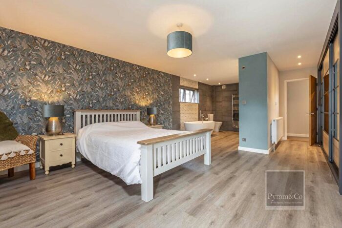 4 Bedroom Detached House For Sale In Southgate Lane, Norwich, NR1