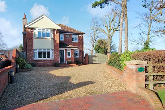 4 Bedroom Detached House For Sale In Blunham Road, Bedford, MK44