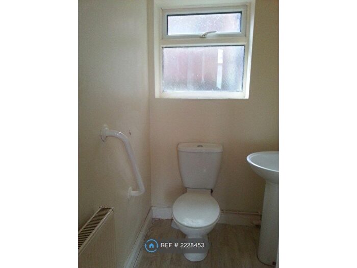 1 Bedroom Flat To Rent In Princess Street, Bridlington, YO15