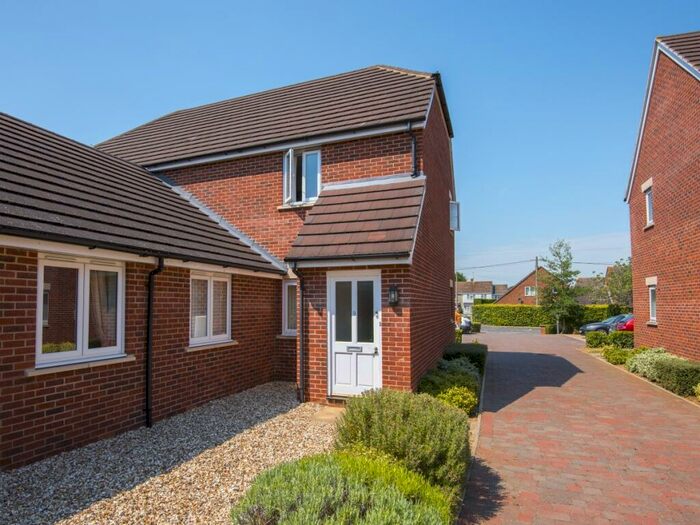 2 Bedroom Apartment To Rent In Bicester Road, Kidlington, OX5