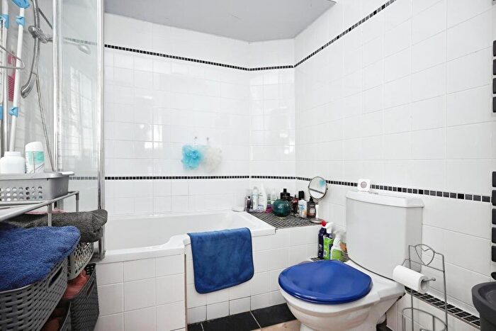 3 Bedroom Terraced House For Sale In Mayfield Avenue, Dover, Kent, CT16