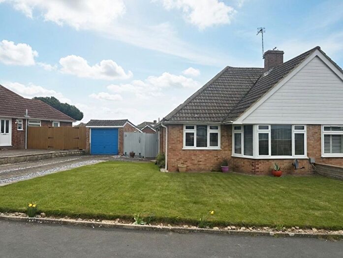 2 Bedroom Semi Detached Bungalow For Sale In Flaxman Drive, Maidstone, ME16