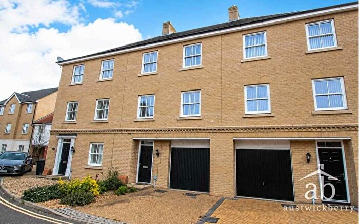 4 Bedroom Town House For Sale In Griffiths Close, Ipswich, IP4