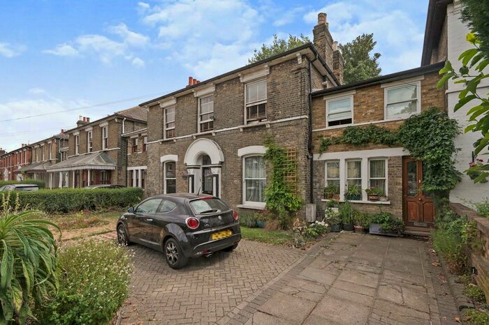 1 Bedroom Flat To Rent In Hampton Road, London, E7