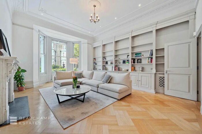 4 Bedroom Flat To Rent In Redcliffe Gardens, Chelsea, SW10